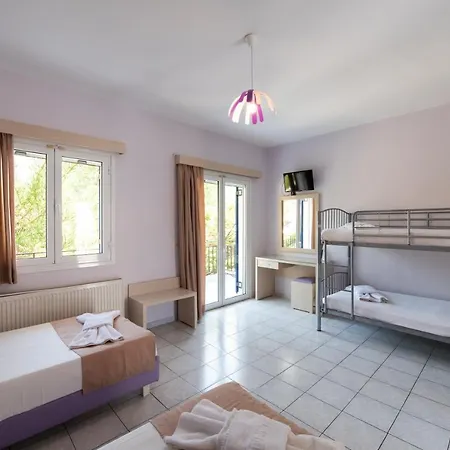 Surf Hotel 2*