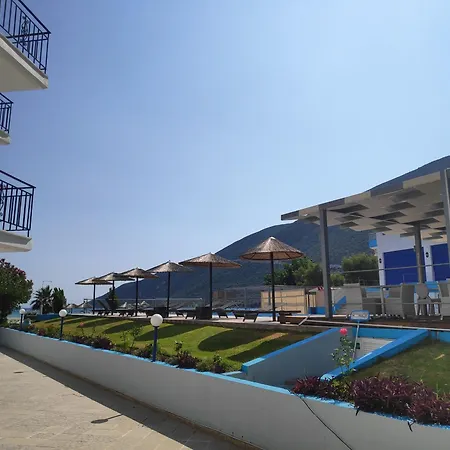 Ξενοδοχείο Surf 2*