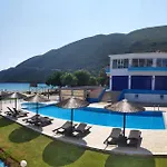 Surf Hotel 2*