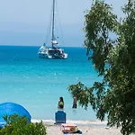 Surf Hotel 2*