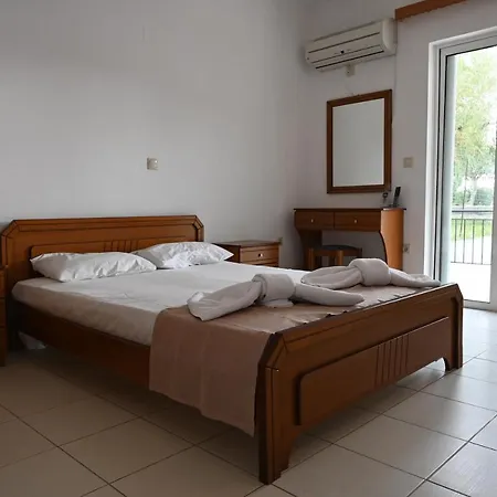 Surf Hotel 2*